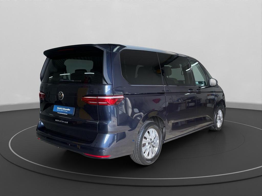 Volkswagen 8 series 2023 г. Синий, пробег 57238 км