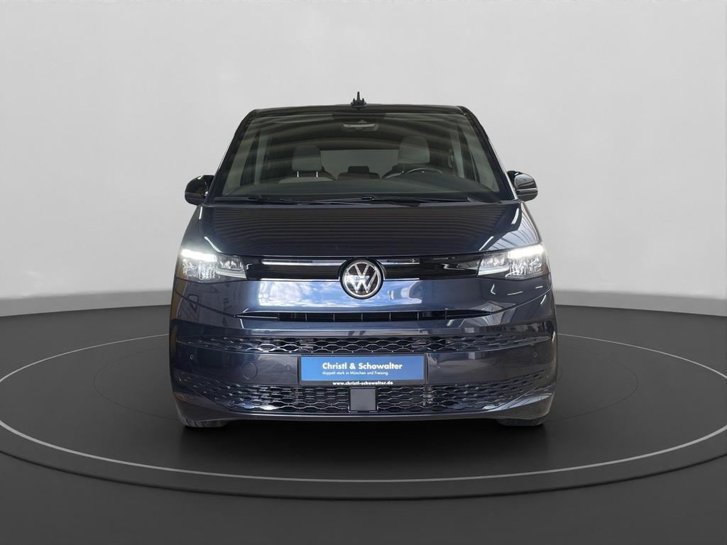 Volkswagen 8 series 2023 г. Синий, пробег 57238 км