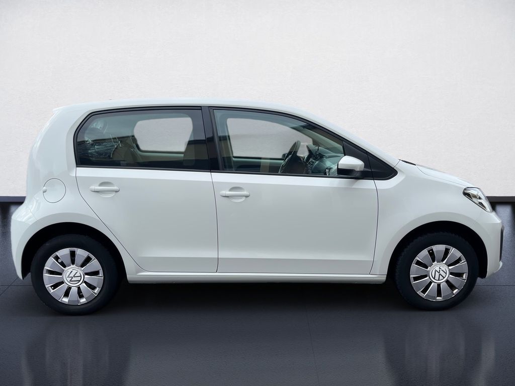 Volkswagen up! 2023 г. Белый, пробег 47401 км