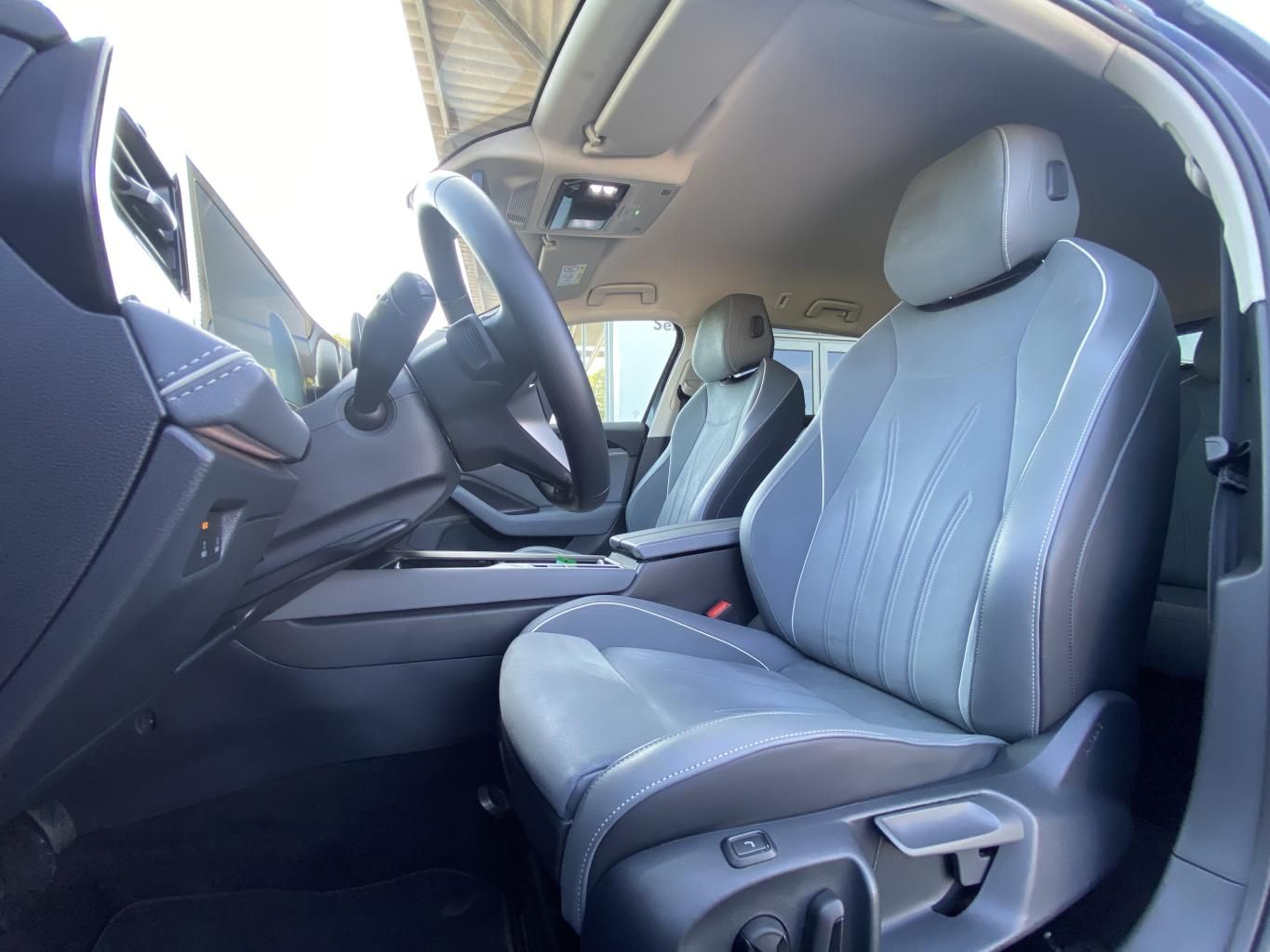 Volkswagen PASSAT VARIANT 2024 г. Чёрный, пробег 38349 км