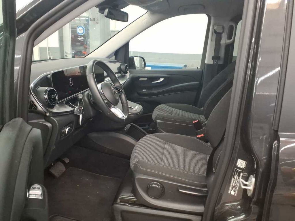 Mercedes-Benz V 250 2025 г. Серый, пробег 23200 км
