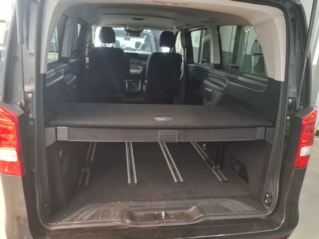 Mercedes-Benz V 250 2025 г. Серый, пробег 23200 км
