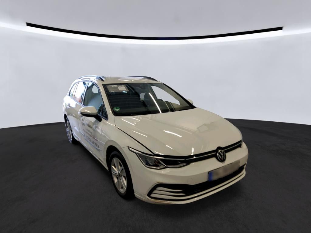Volkswagen Golf 2023 г. Белый, пробег 38500 км