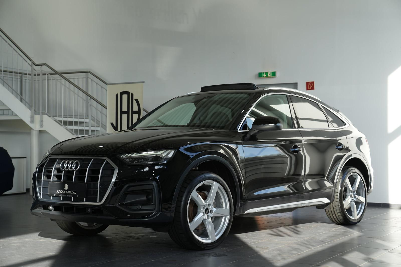 Audi Q5 2022 г. Чёрный, пробег 46170 км