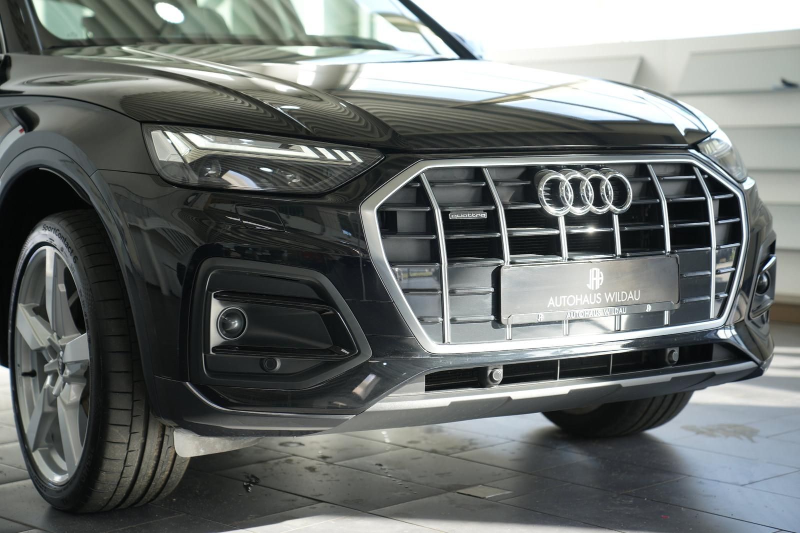 Audi Q5 2022 г. Чёрный, пробег 46170 км