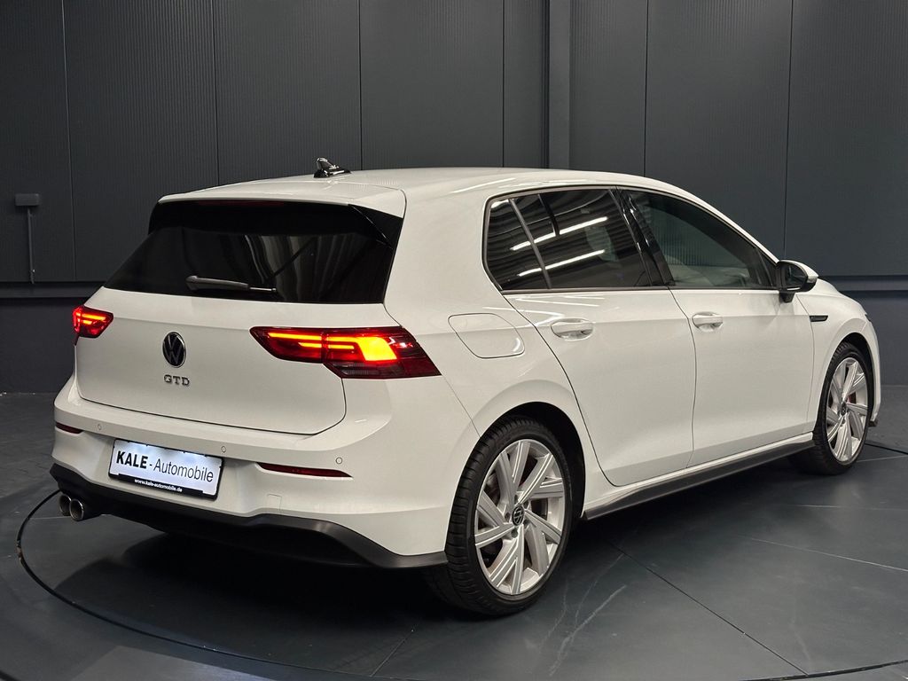 Volkswagen Golf 2023 г. Белый, пробег 24000 км
