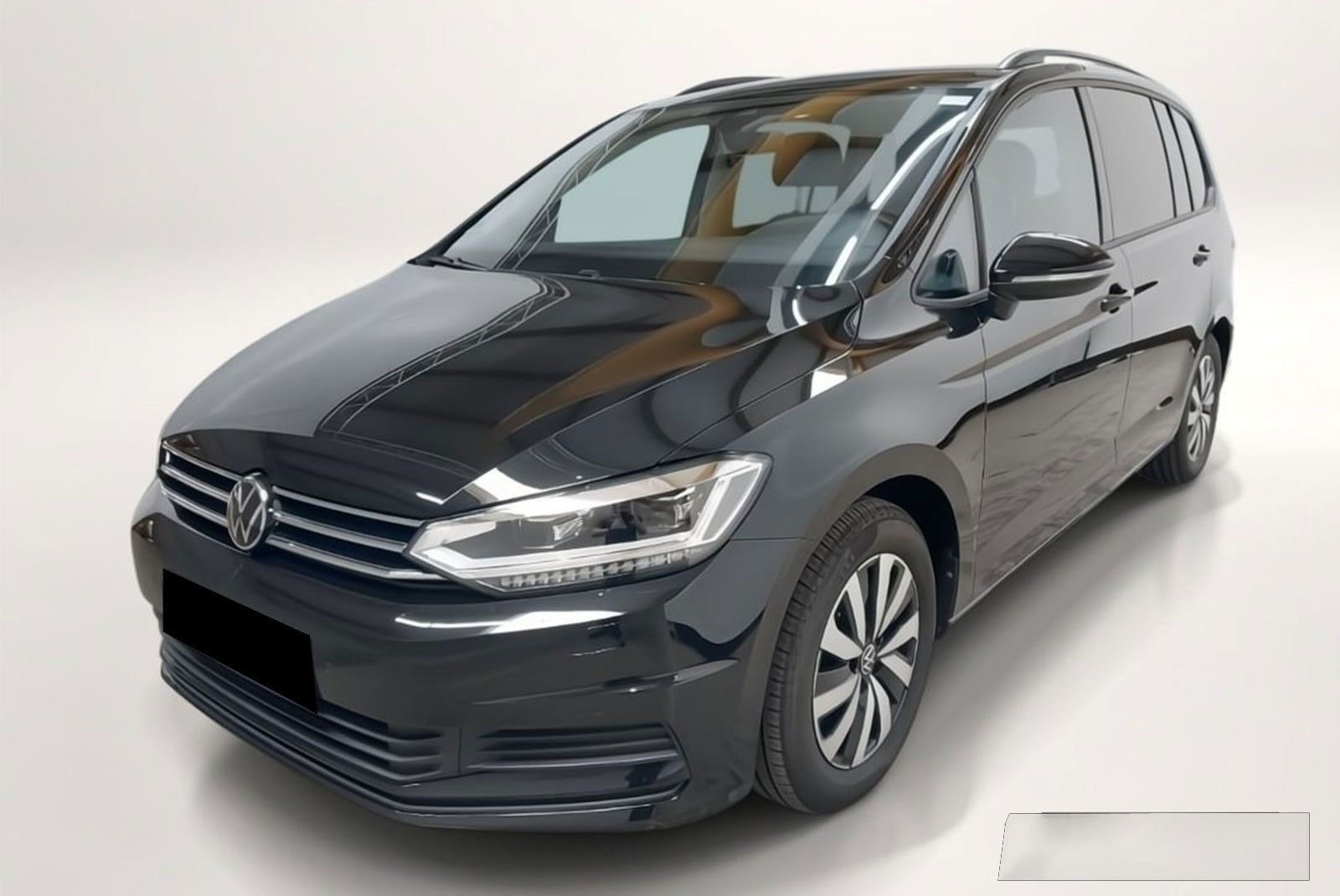 Volkswagen Touran 2025 г. Чёрный, пробег 19975 км