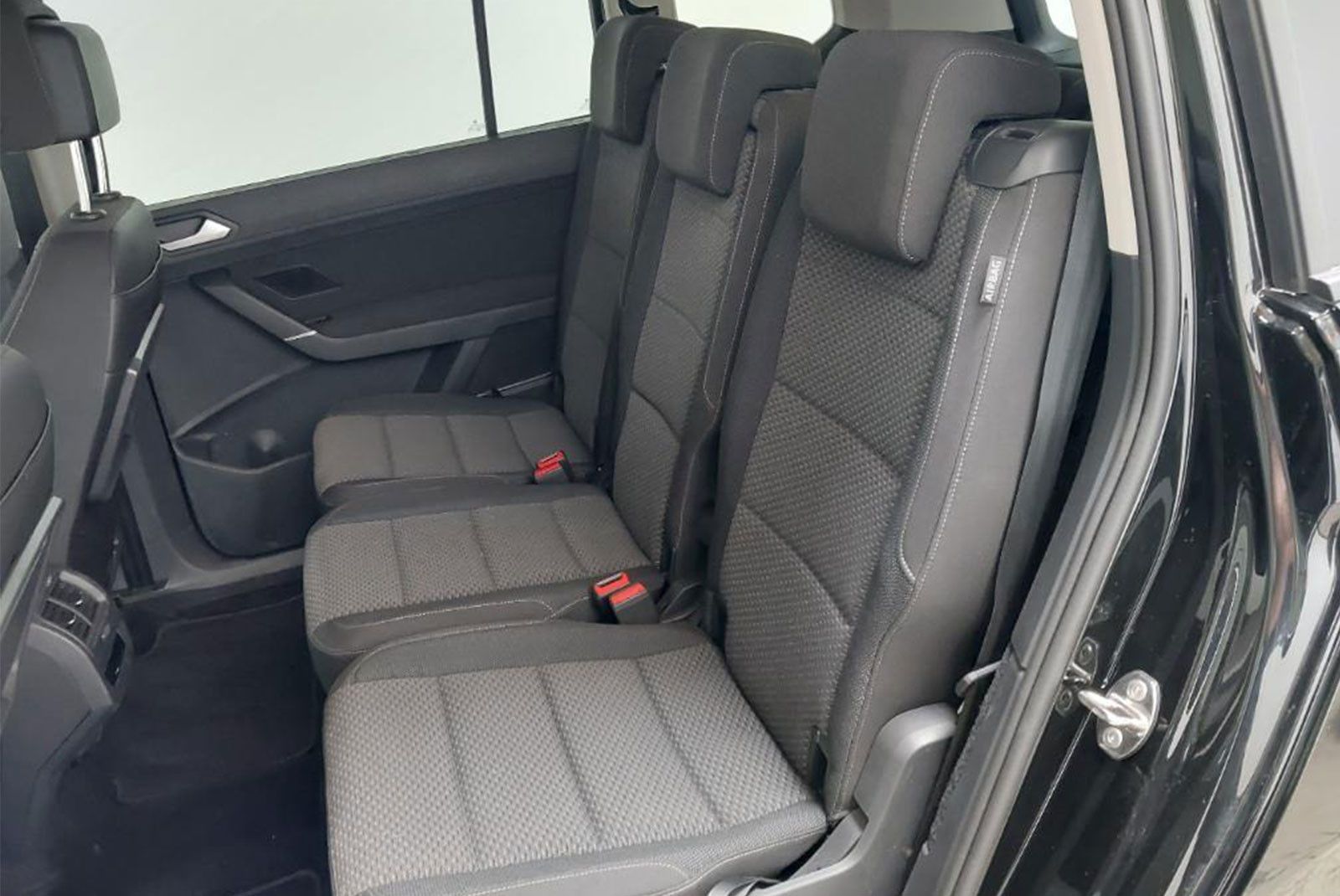 Volkswagen Touran 2025 г. Чёрный, пробег 19975 км