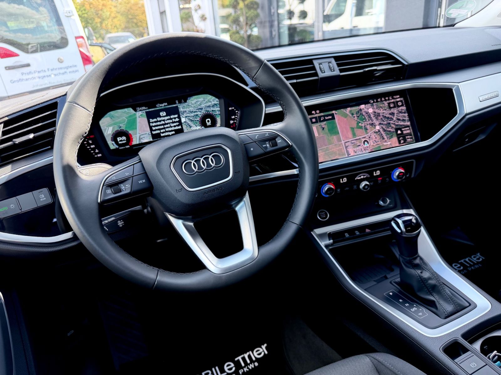 Audi Q3 2025 г. Чёрный, пробег 32000 км