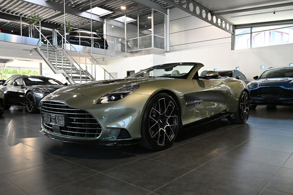 Aston Martin Vanquish 2025 г. Зелёный, пробег 13500 км