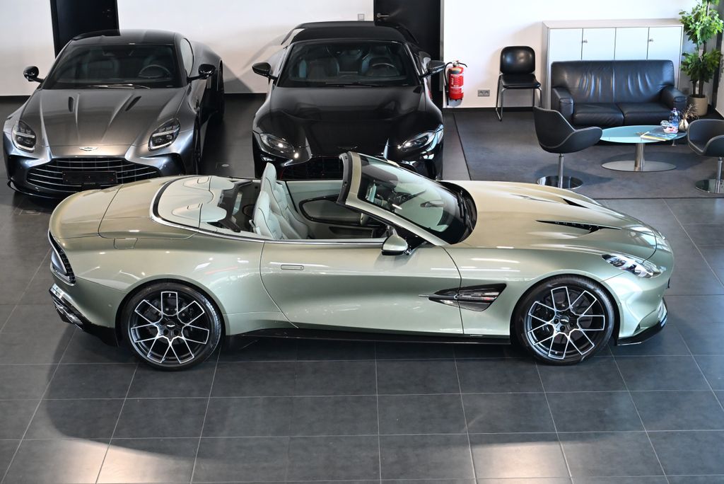 Aston Martin Vanquish 2025 г. Зелёный, пробег 13500 км
