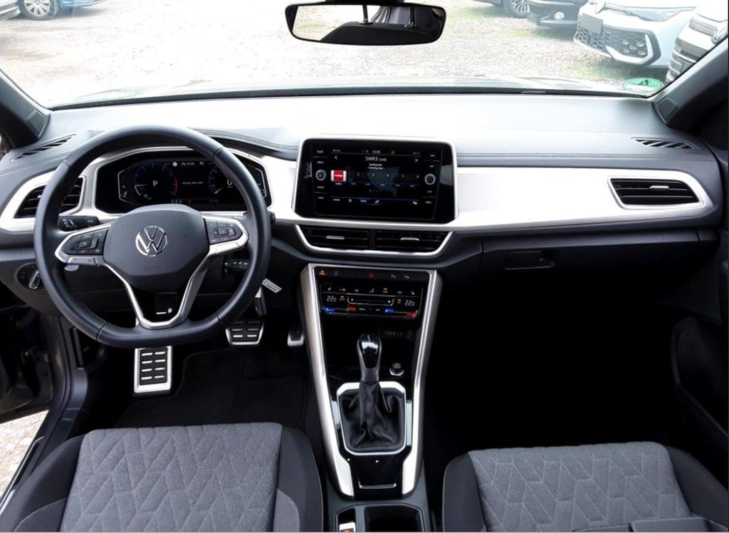 Volkswagen T-Roc 2024 г. Серый, пробег 32226 км