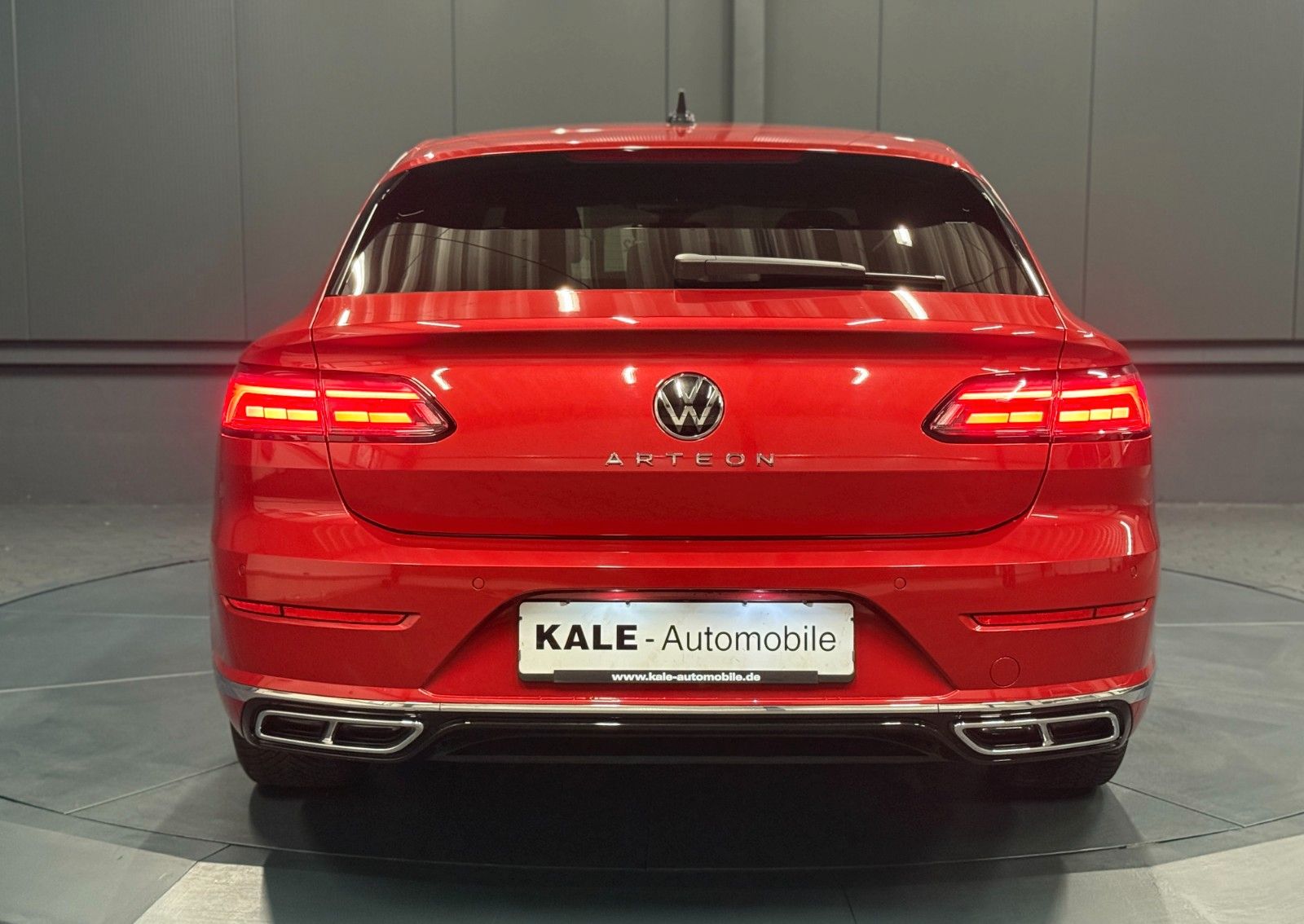 Volkswagen Arteon 2024 г. Красный, пробег 48000 км