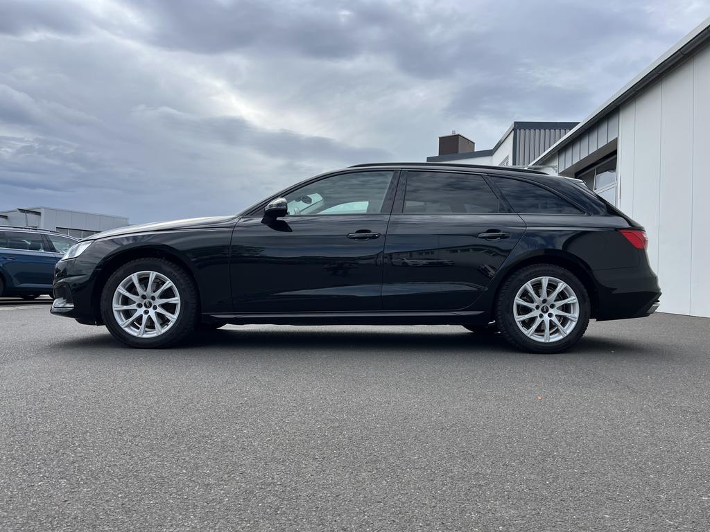 Audi A4 2023 г. Чёрный, пробег 49031 км