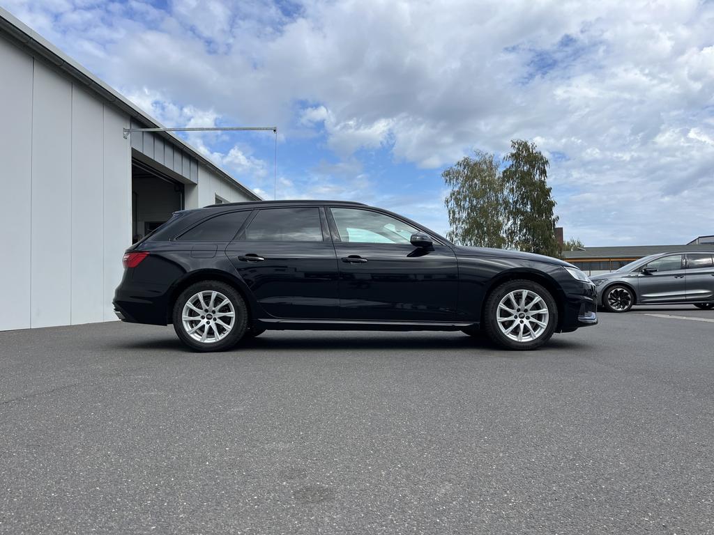 Audi A4 2023 г. Чёрный, пробег 49031 км
