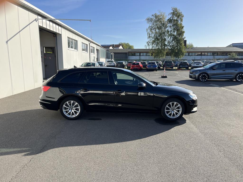 Audi A4 2022 г. Чёрный, пробег 43733 км