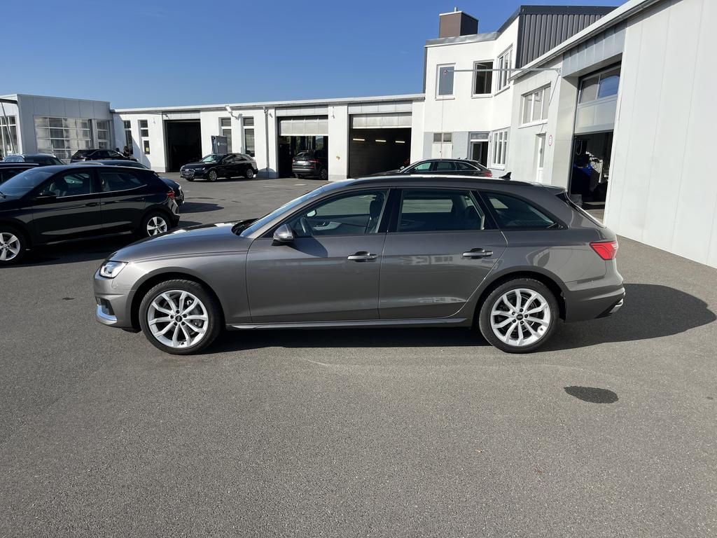 Audi A4 2022 г. Серый, пробег 38729 км