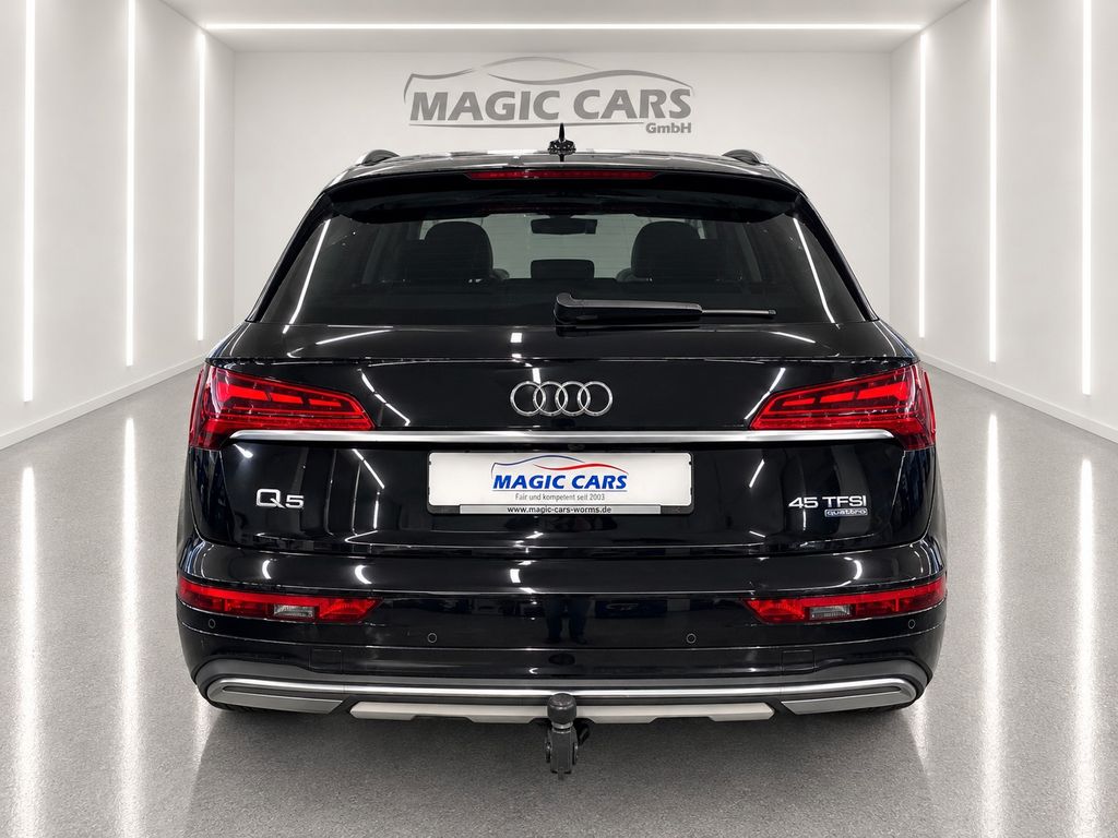 Audi Q5 2022 г. Чёрный, пробег 59000 км