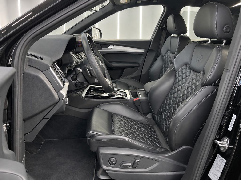 Audi Q5 2022 г. Чёрный, пробег 59000 км