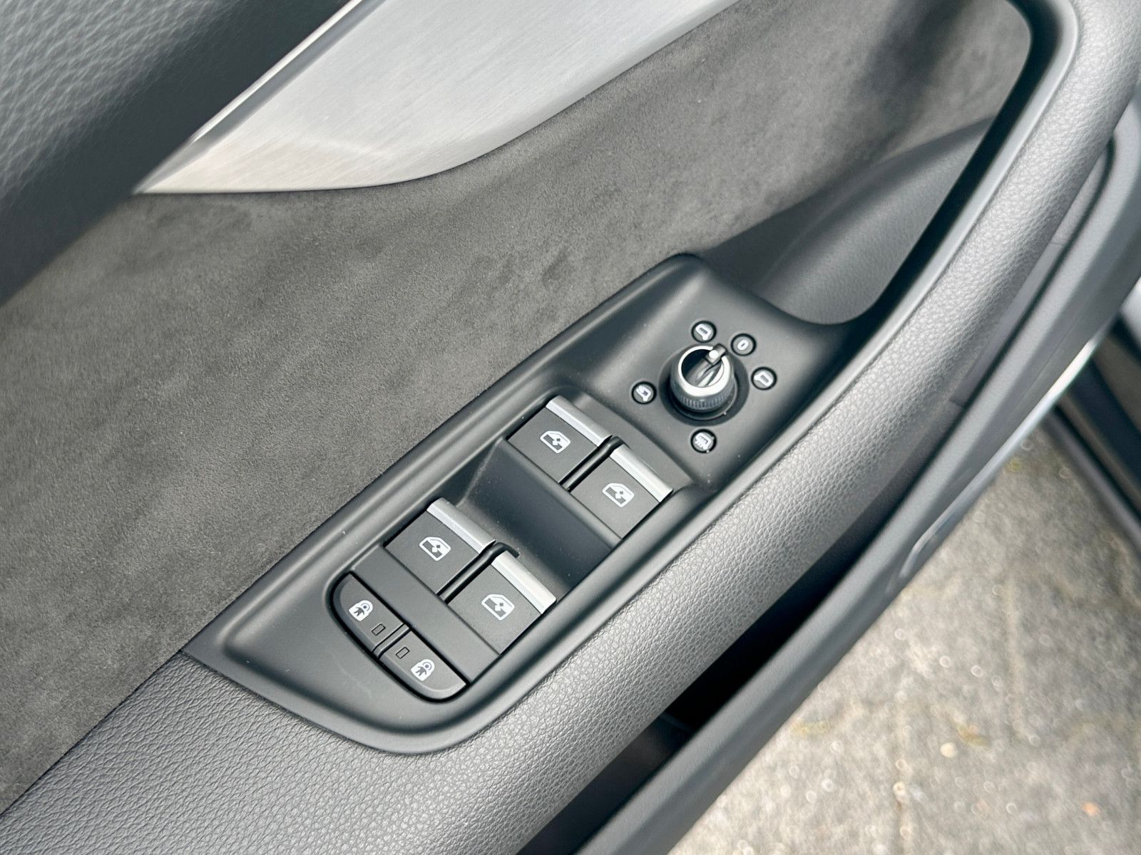 Audi Q7 2022 г. Серый, пробег 59890 км