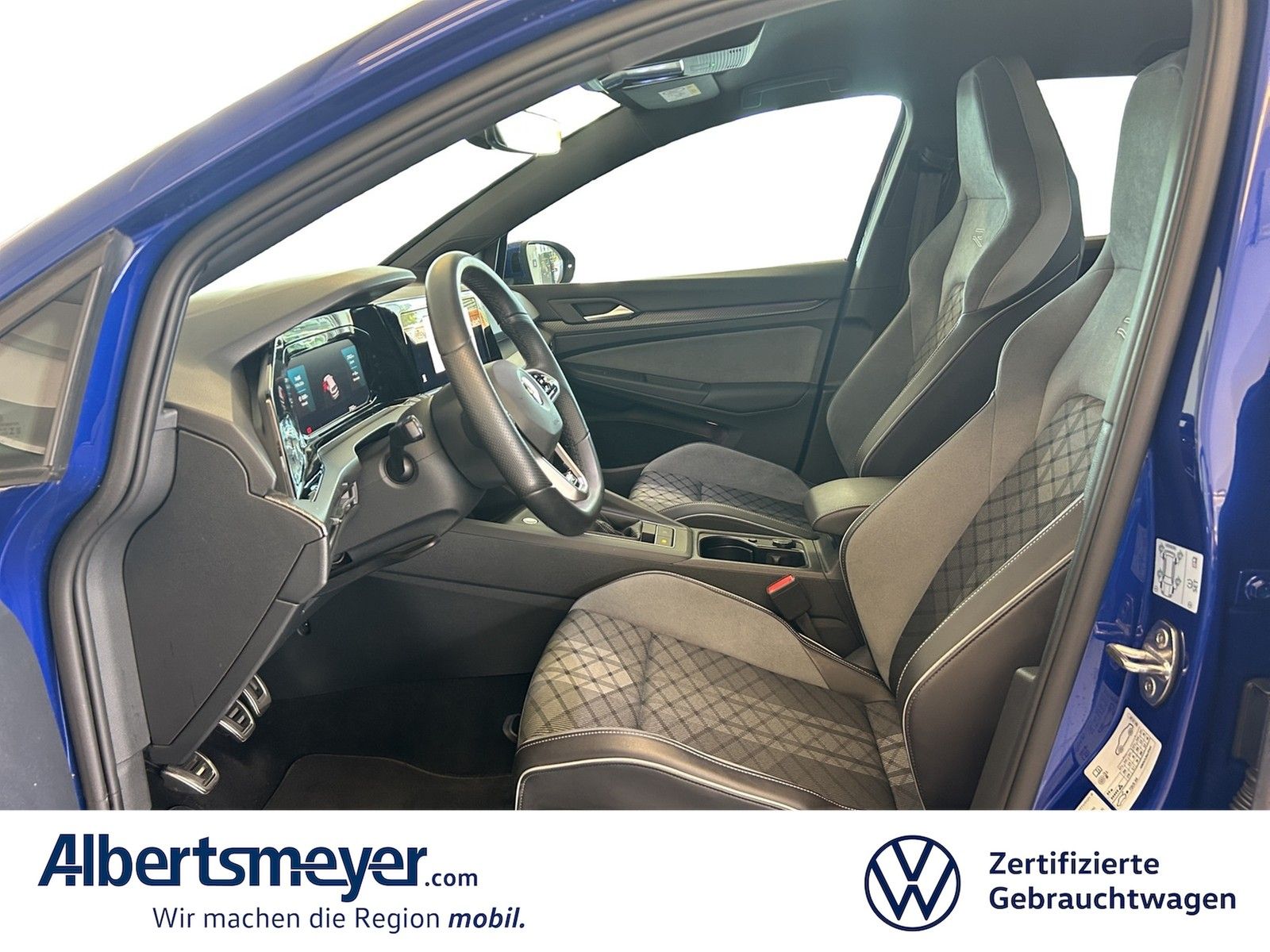 Volkswagen Golf 2021 г. Синий, пробег 27010 км