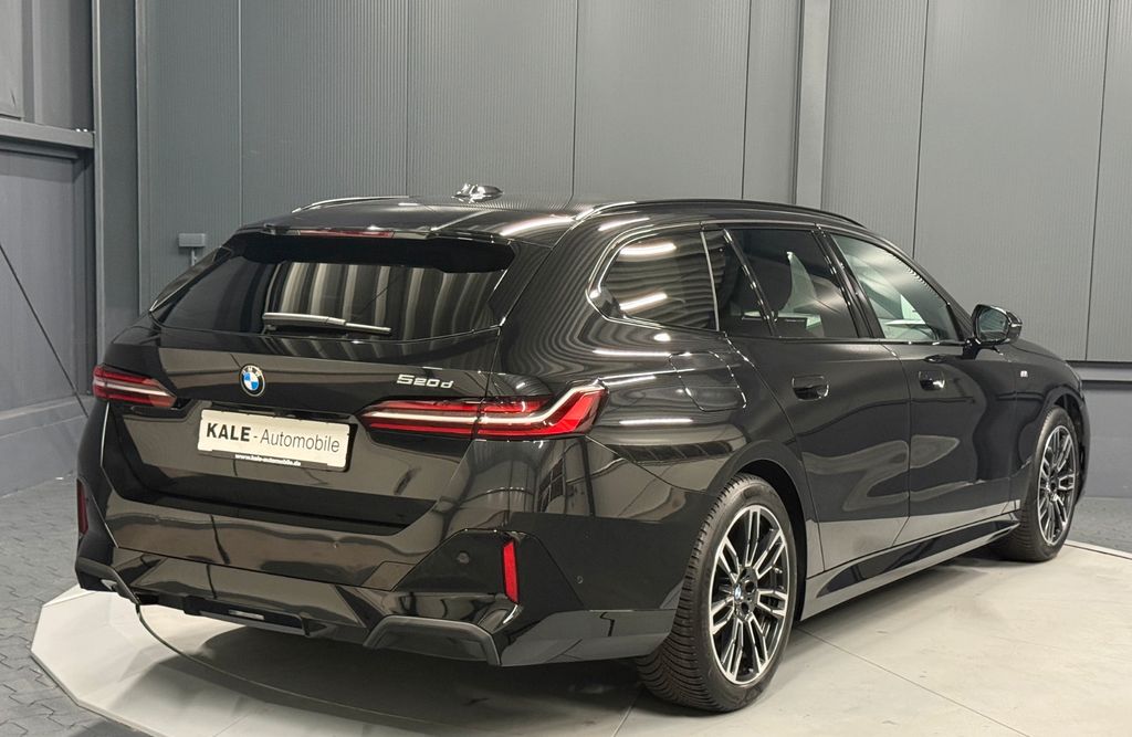 BMW 520 2024 г. Чёрный, пробег 25000 км
