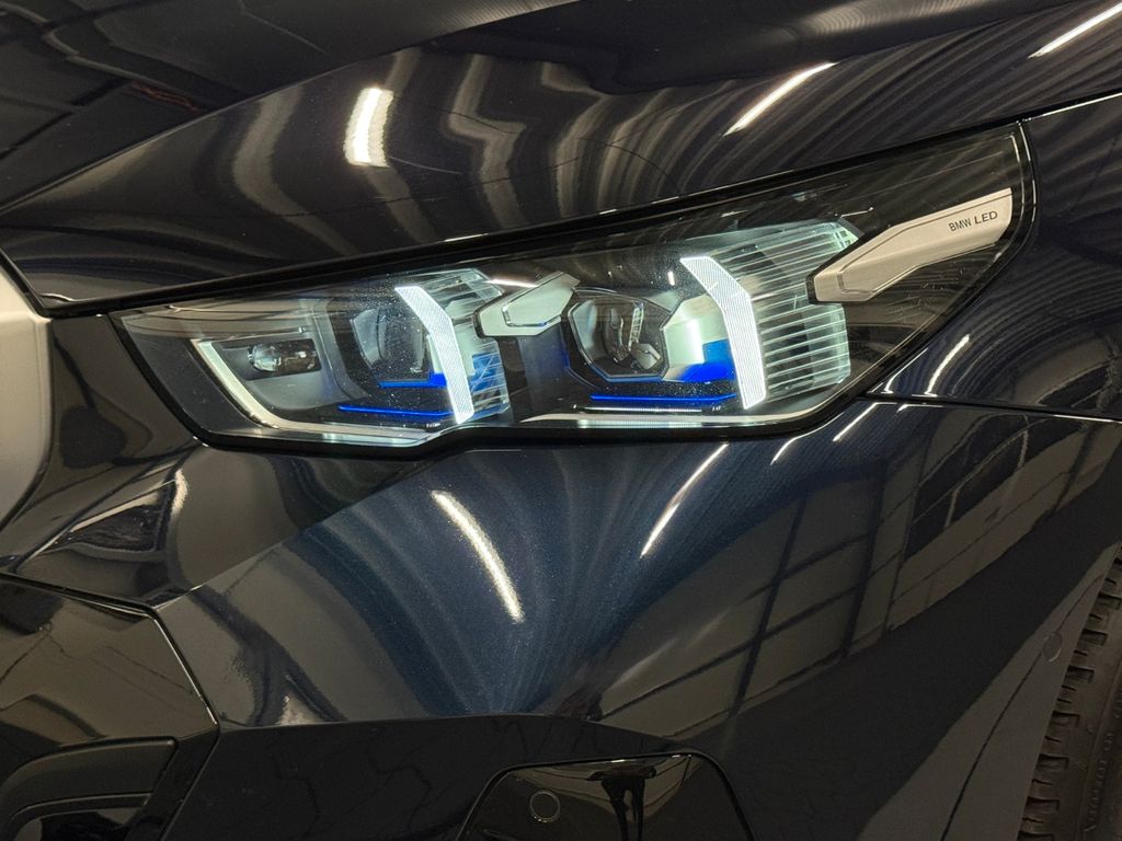 BMW 520 2024 г. Чёрный, пробег 20000 км