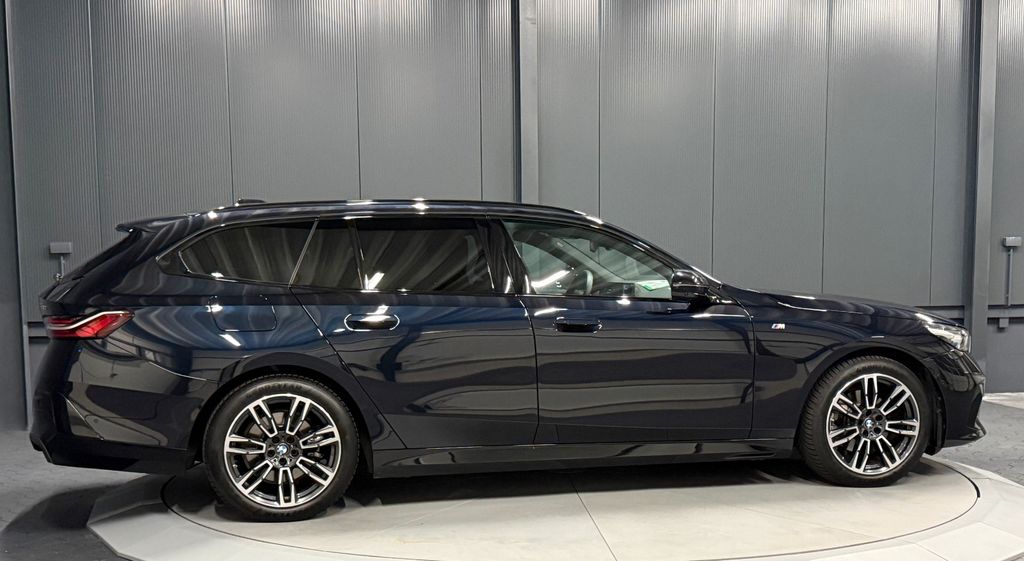 BMW 520 2024 г. Чёрный, пробег 20000 км