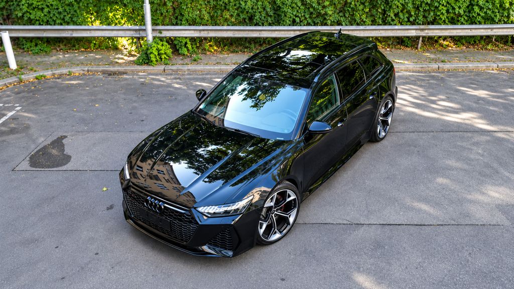 Audi RS6 2024 г. Чёрный, пробег 33000 км