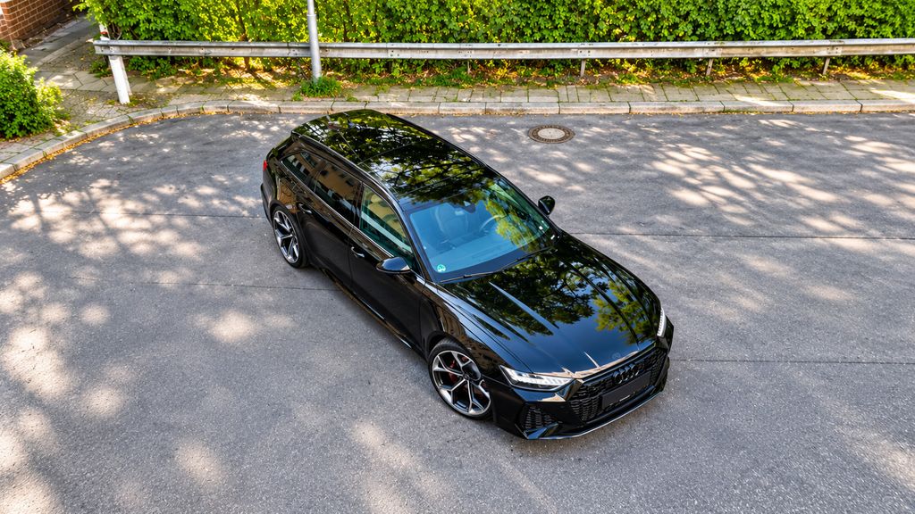 Audi RS6 2024 г. Чёрный, пробег 33000 км