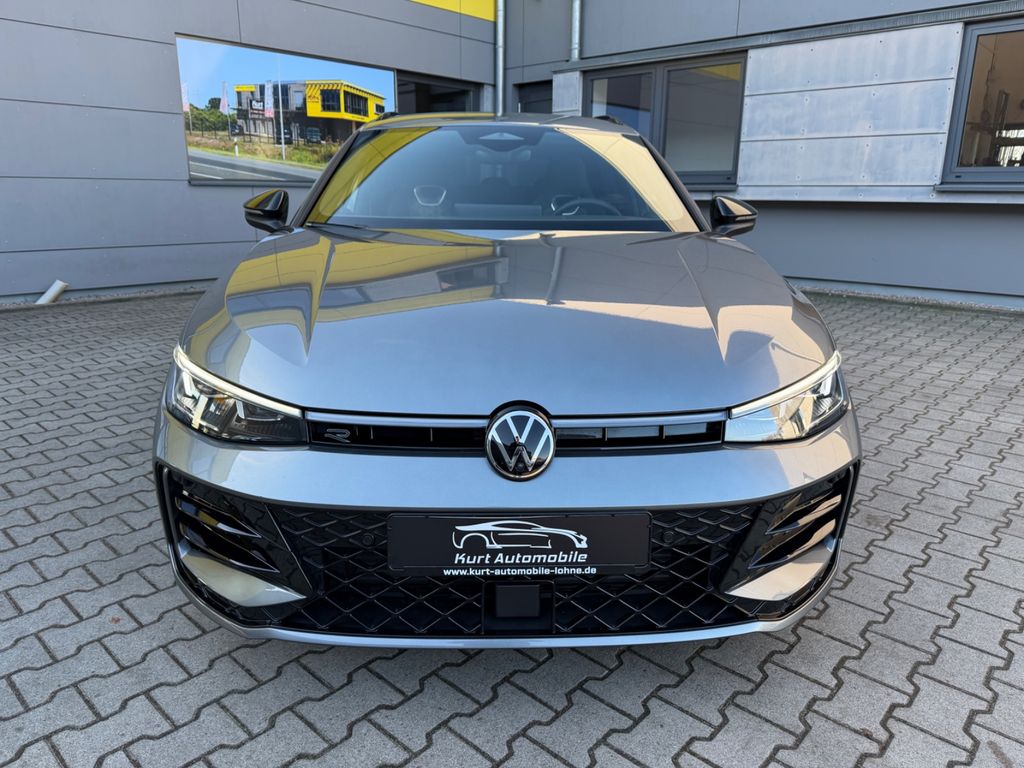 Volkswagen PASSAT VARIANT 2024 г. Серый, пробег 23000 км