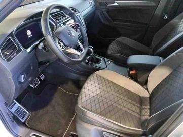 Volkswagen Tiguan 2023 г. Серебристый, пробег 21471 км