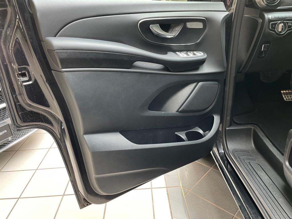 Mercedes-Benz V 250 2023 г. Чёрный, пробег 47098 км