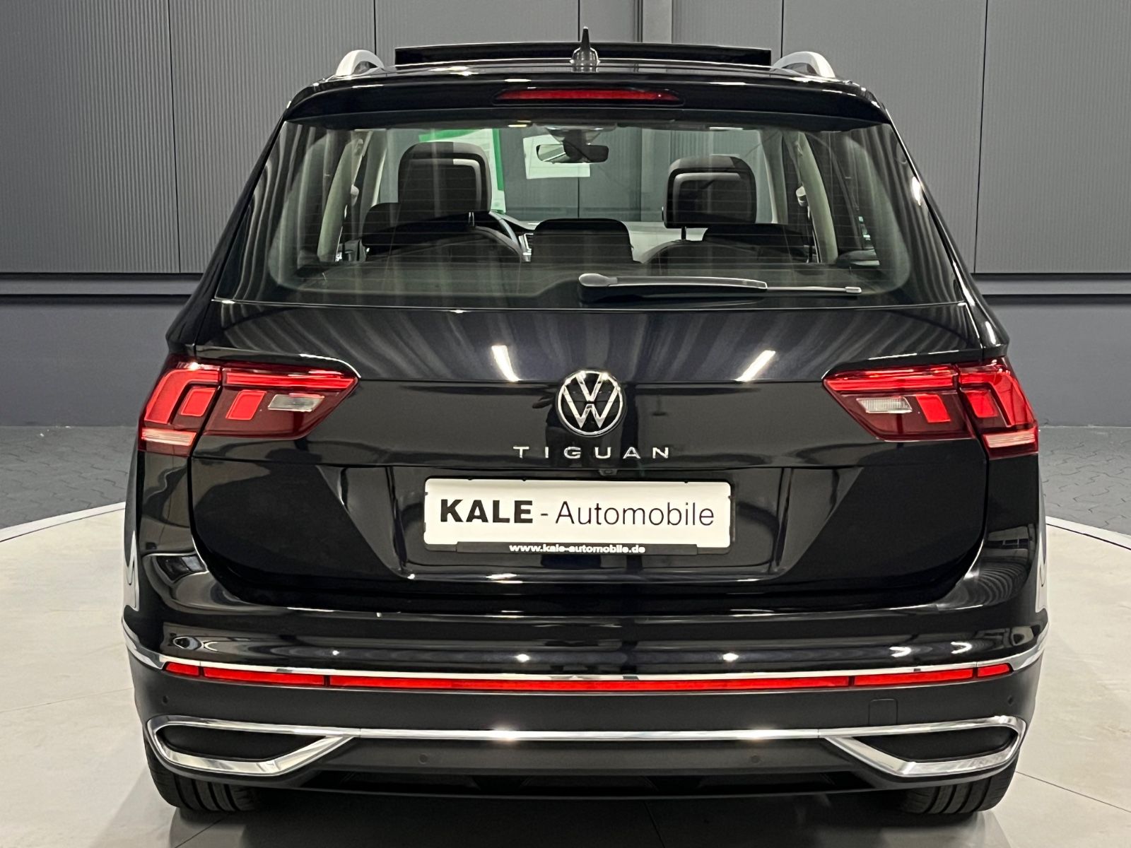 Volkswagen Tiguan 2021 г. Чёрный, пробег 56000 км