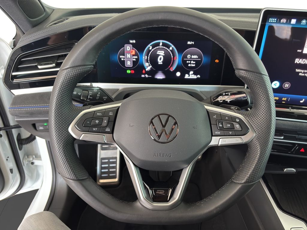 Volkswagen PASSAT VARIANT 2025 г. Белый, пробег 23989 км