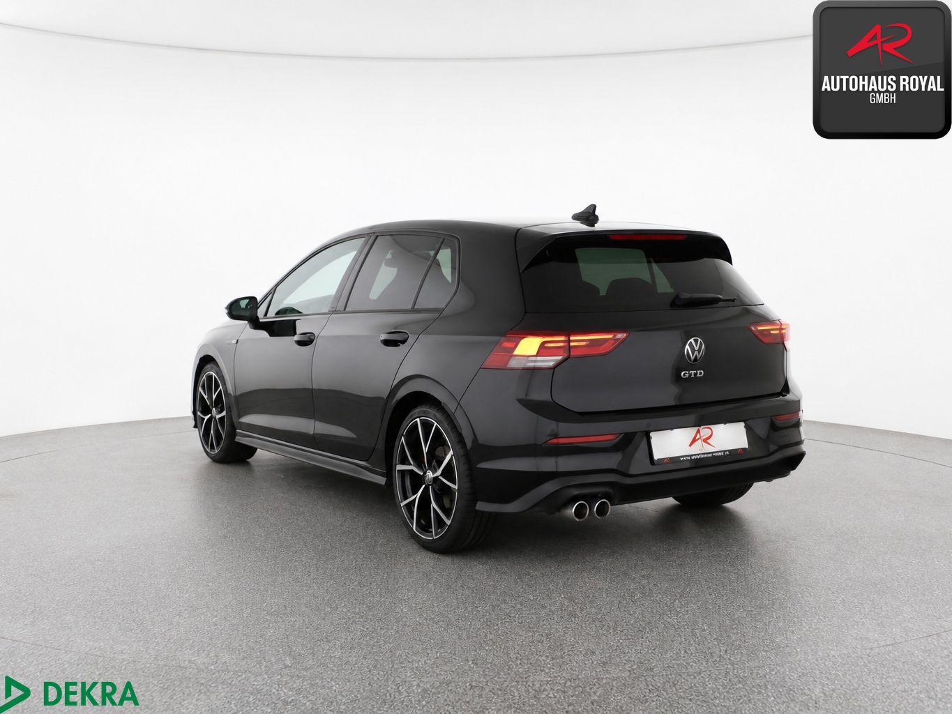 Volkswagen Golf 2024 г. Чёрный, пробег 41406 км