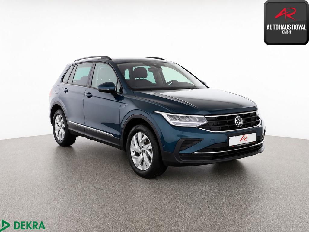 Volkswagen Tiguan 2023 г. Синий, пробег 40000 км