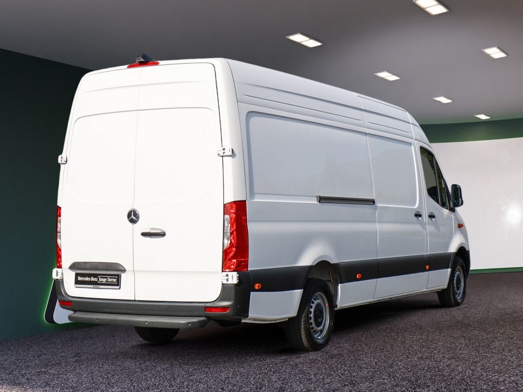Mercedes-Benz SPRINTER 2024 г. Белый, пробег 37871 км