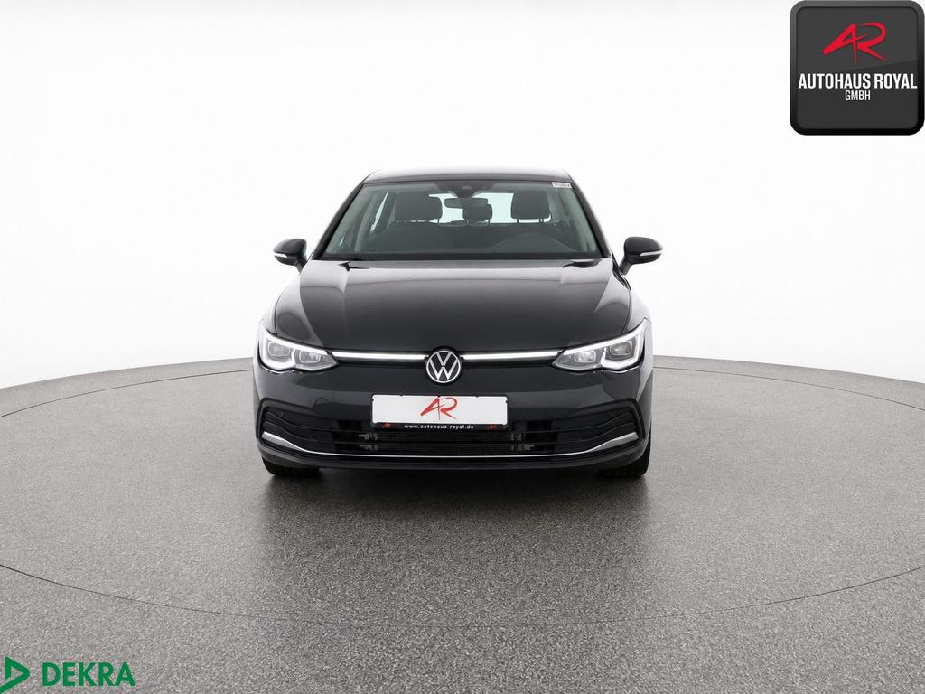 Volkswagen Golf 2024 г. Серый, пробег 12666 км