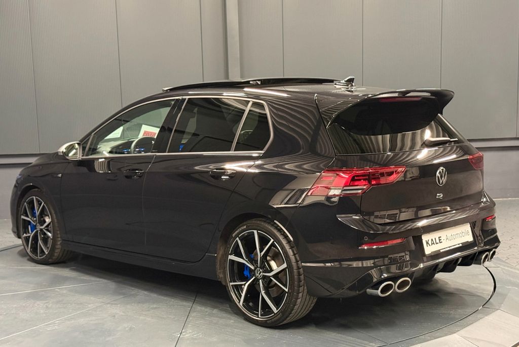 Volkswagen Golf 2023 г. Чёрный, пробег 27850 км