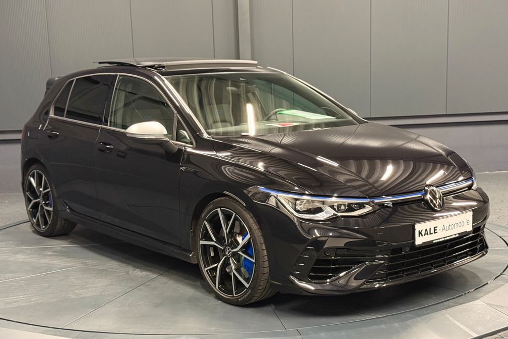 Volkswagen Golf 2023 г. Чёрный, пробег 27850 км