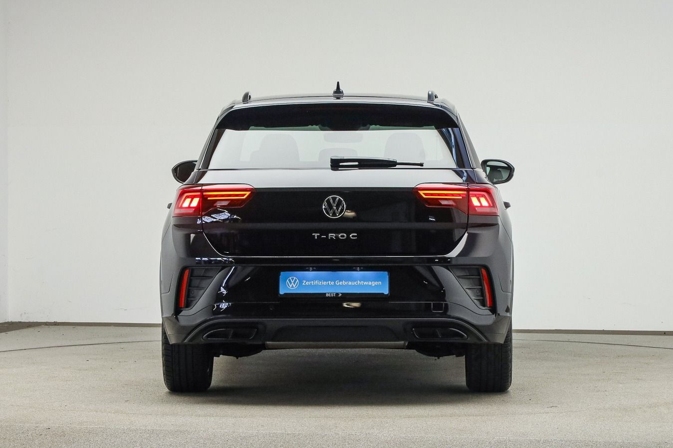 Volkswagen T-Roc 2023 г. Чёрный, пробег 22200 км