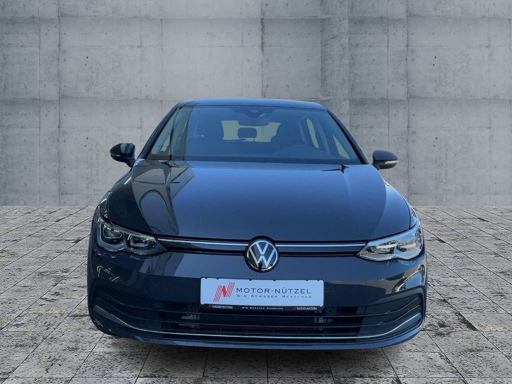 Volkswagen Golf 2024 г. Серый, пробег 18174 км