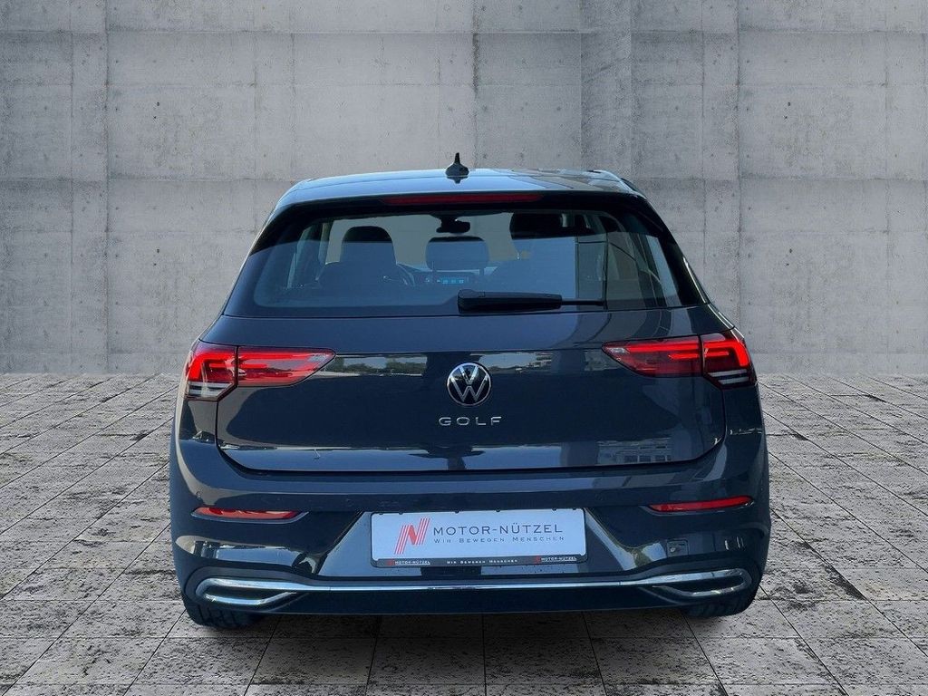 Volkswagen Golf 2024 г. Серый, пробег 18174 км