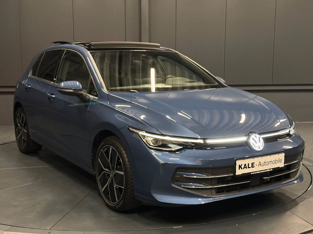 Volkswagen Golf 2024 г. Синий, пробег 17750 км
