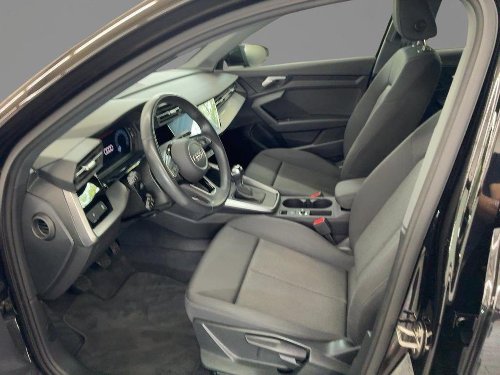 Audi A3 2023 г. Чёрный, пробег 31676 км