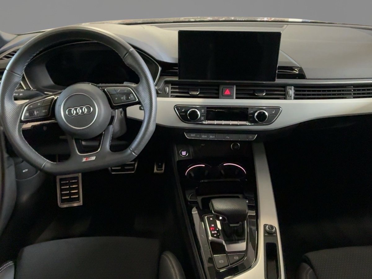 Audi A4 2023 г. Серый, пробег 35262 км