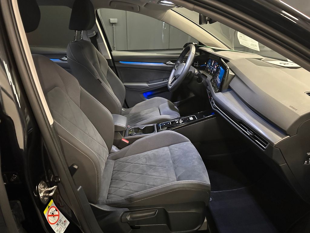 Volkswagen Golf 2024 г. Чёрный, пробег 47000 км