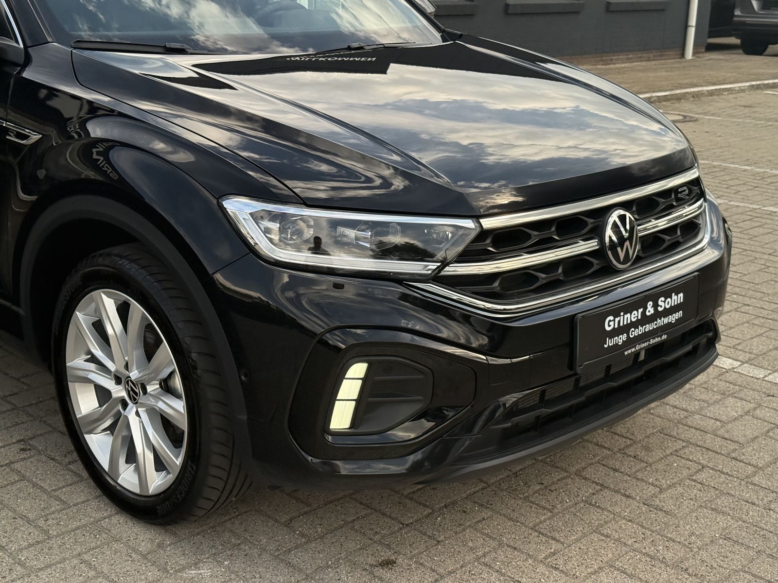 Volkswagen T-Roc 2025 г. Чёрный, пробег 15030 км