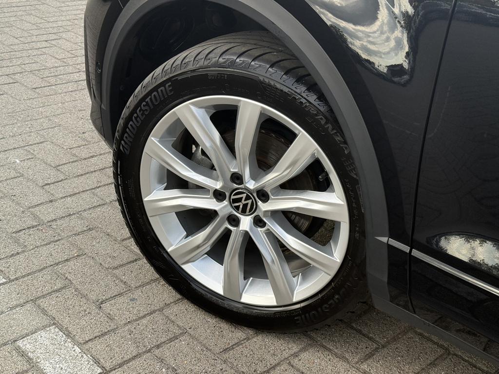 Volkswagen T-Roc 2025 г. Чёрный, пробег 15030 км